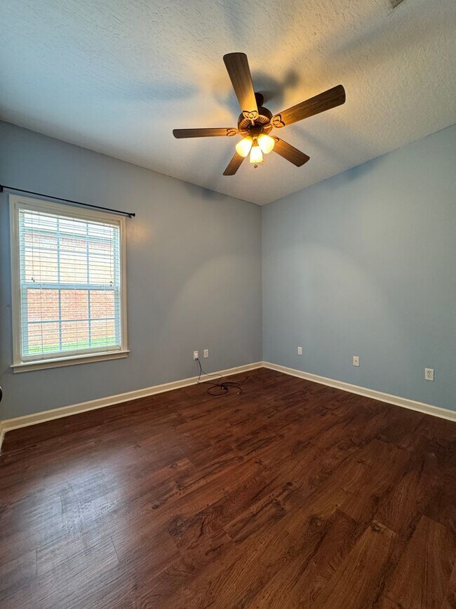 Building Photo - Valley Chase Subdivision!