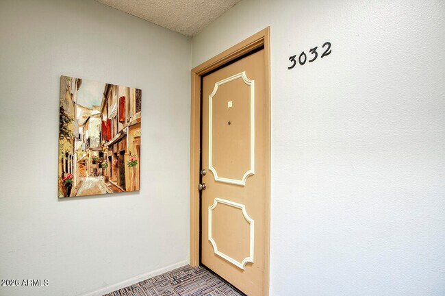 Building Photo - 3033 E Devonshire Ave