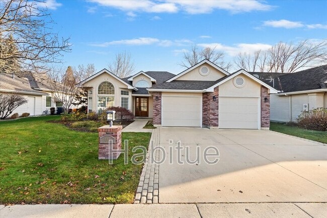 Building Photo - 393 E Trailside Dr