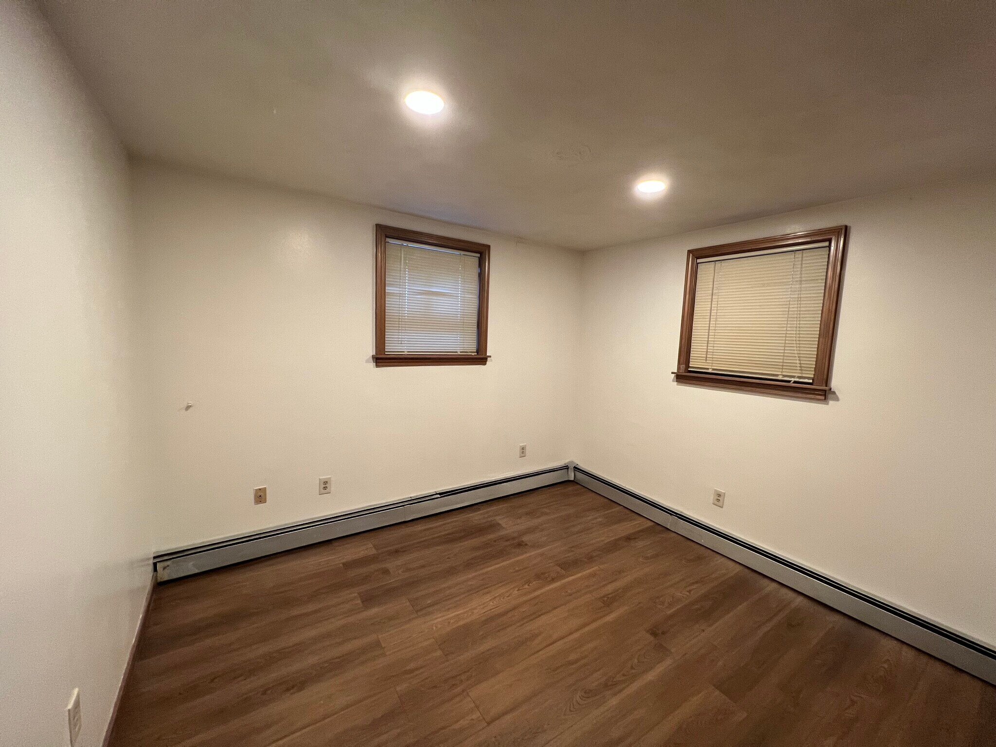 Building Photo - 208 Bigelow St