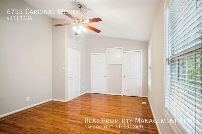 Building Photo - 6755 Cardinal Woods Ct