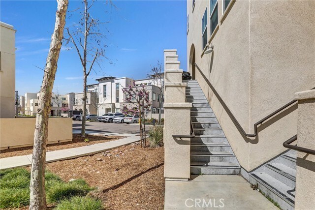 Building Photo - 5200 Beachside Ln
