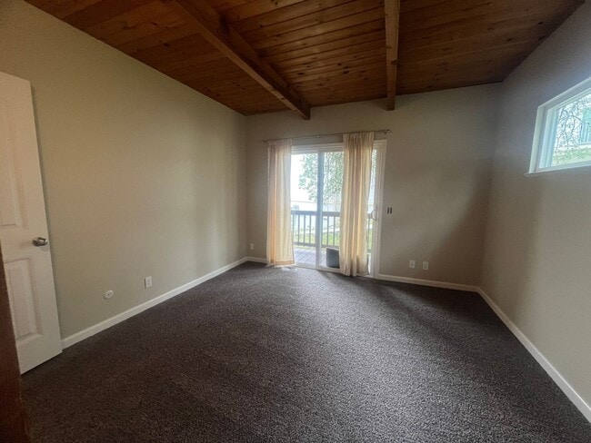 Building Photo - Cozy three bedroom two bath in Lake Wildwood