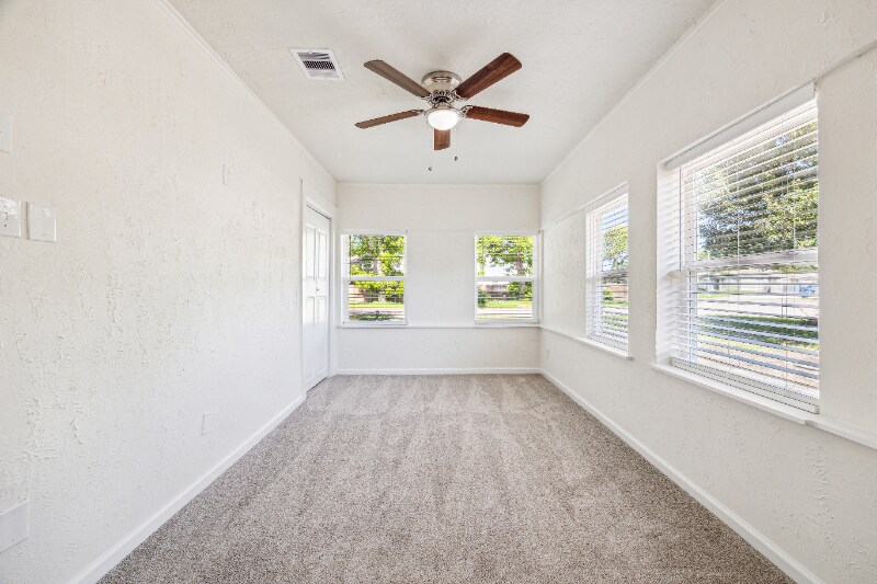 Building Photo - 2511 Evergreen Dr