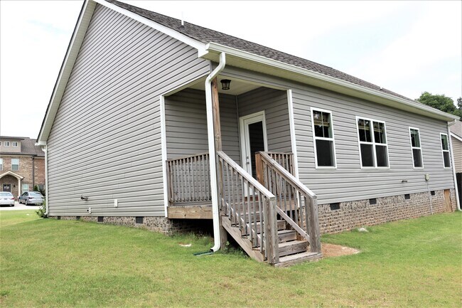 Building Photo - 3426 Fleeman Place Dr NE