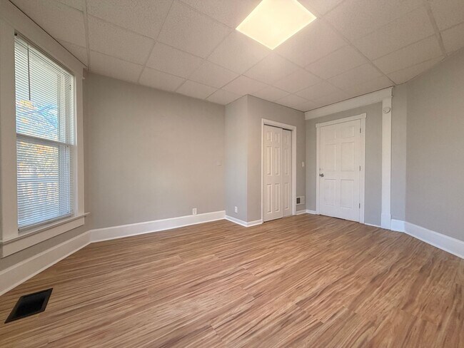 Building Photo - 1454 S 7th St