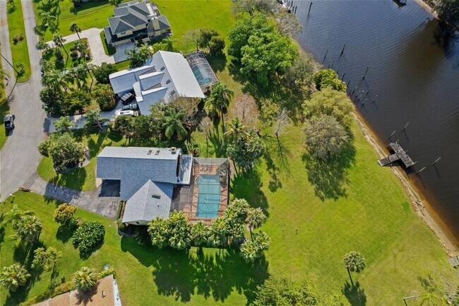 Building Photo - 2626 Erickson Dr