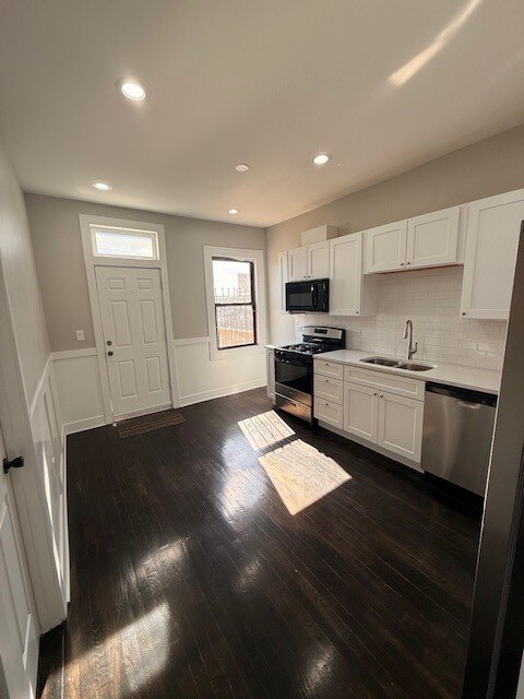 Building Photo - 3651 W Grenshaw St