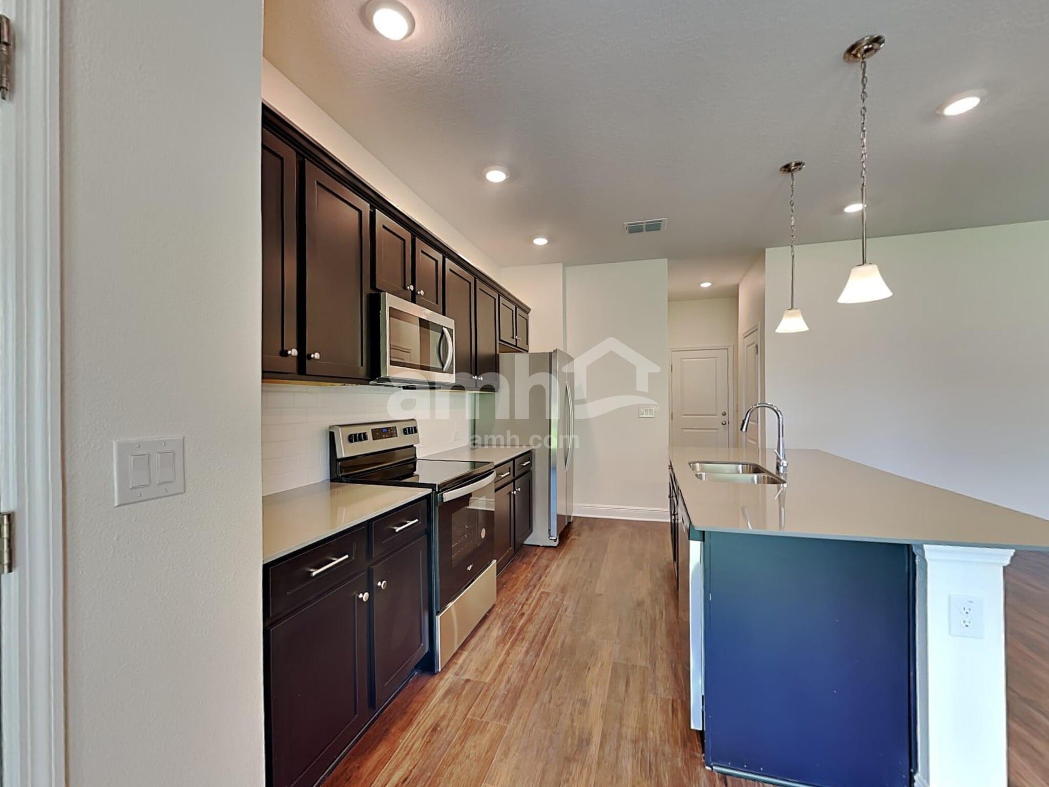 Building Photo - 27327 St Andrews Ave