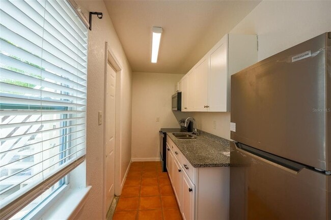 Building Photo - 115 145th Ave