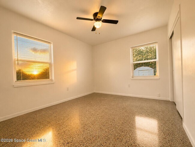 Building Photo - 105 Primrose Ln