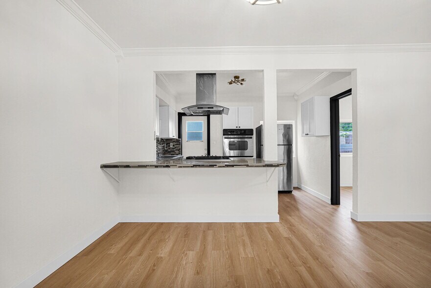 Building Photo - 751 NE 122nd St