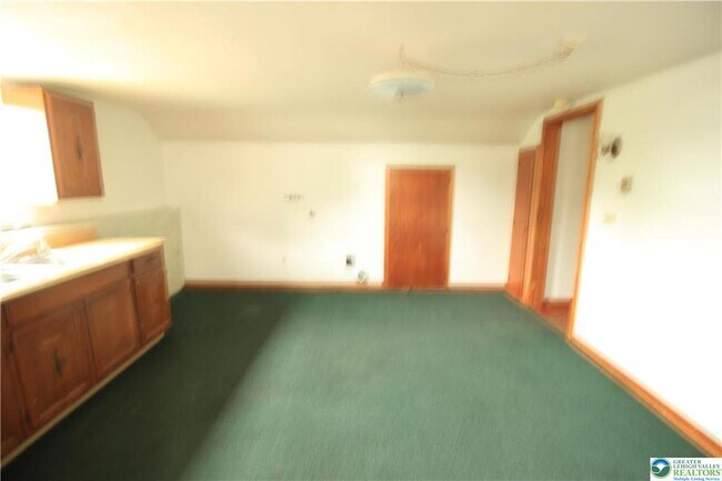 Building Photo - 419 Diamond St