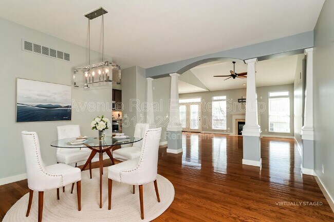 Building Photo - 730 Sunset Ln