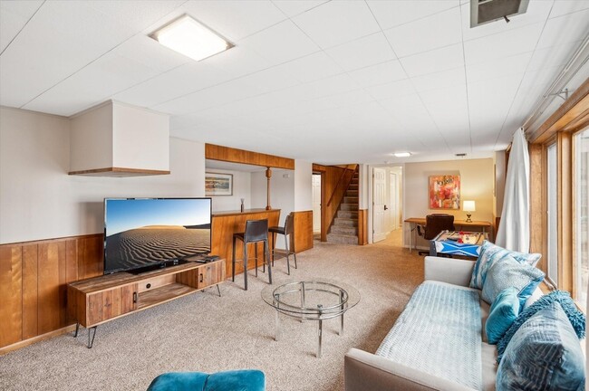 Building Photo - 8213 Quinn Rd