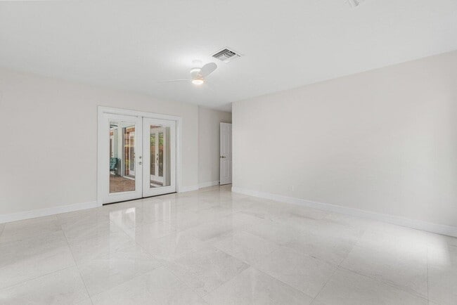 Building Photo - 20777 Soneto Dr