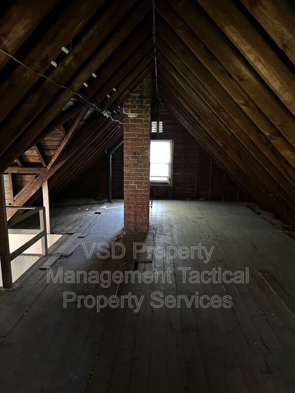 Building Photo - 3901 W 36th St