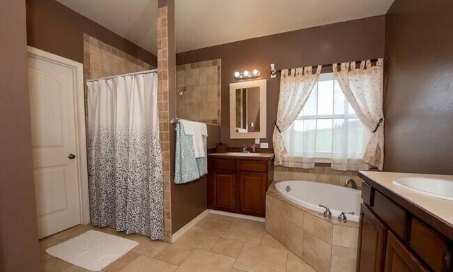 Building Photo - 51 Rolling Glen Loop