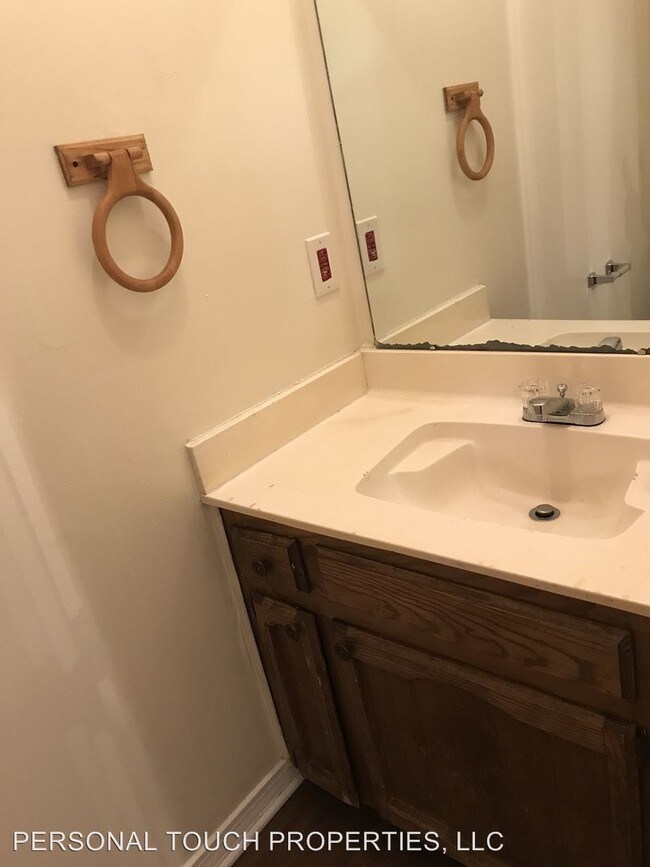 Building Photo - 3023 Toulon Dr