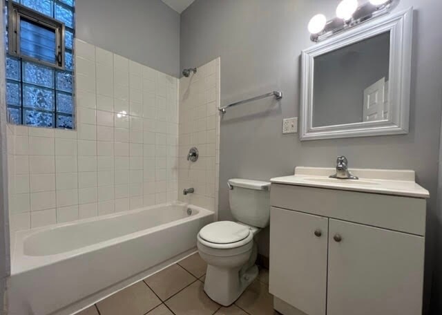 Building Photo - 2108 N Keeler Ave