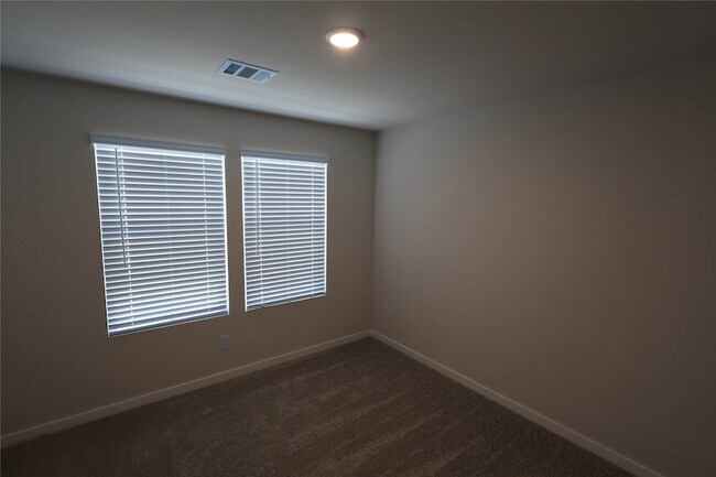 Building Photo - 7855 Bergamot Cir