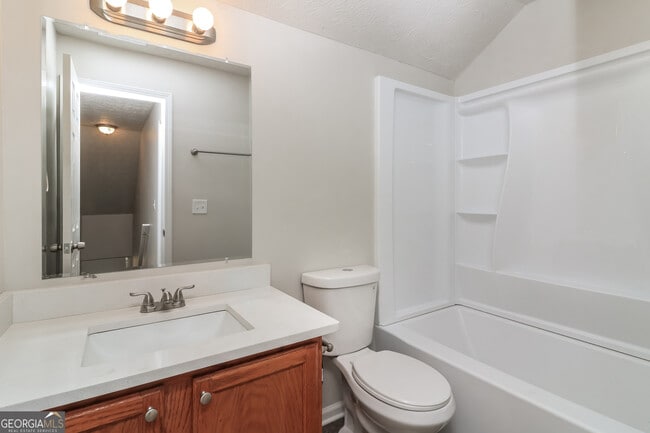 Building Photo - 7250 Bridgeport Ct