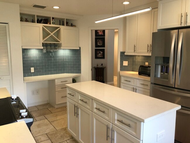 Kitchen - 14641 Village Glen Cir
