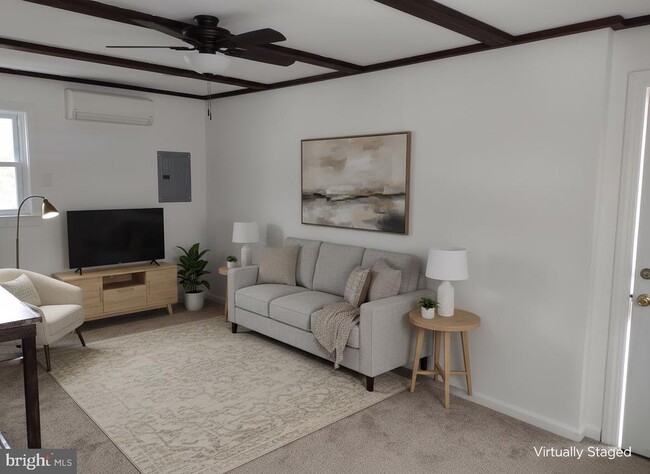 Building Photo - 131 N Main St