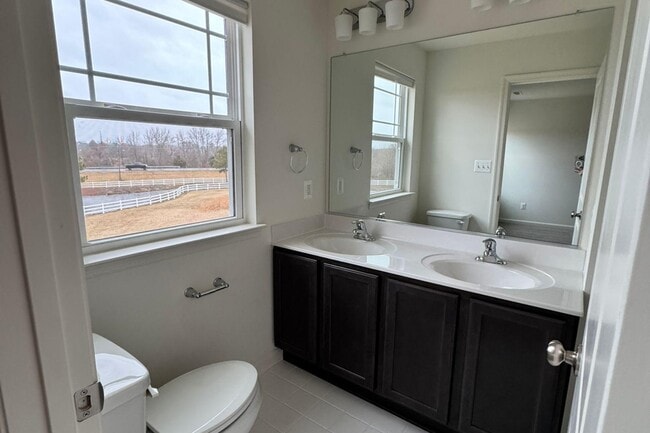 Building Photo - 2543 Westwind Blvd