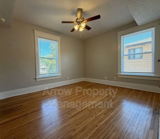 Building Photo - 2727 P St