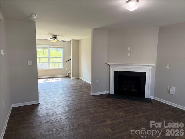Building Photo - 4265 Long Arrow Dr