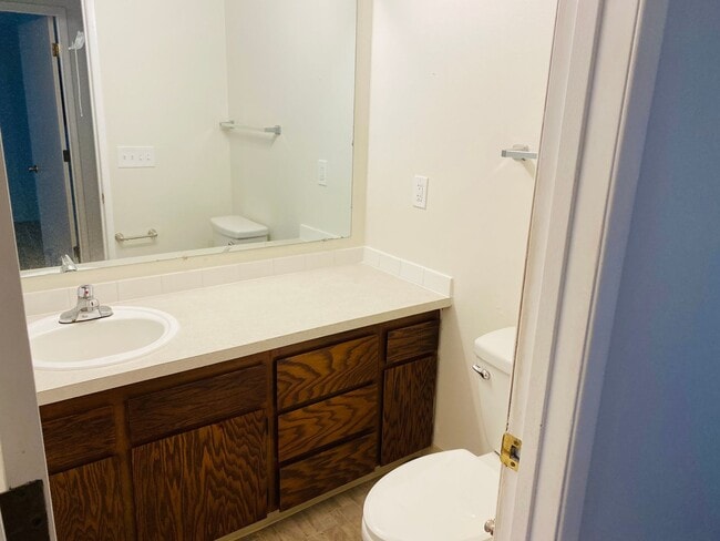 Building Photo - Single Level totally renovated 3 bedroom delight