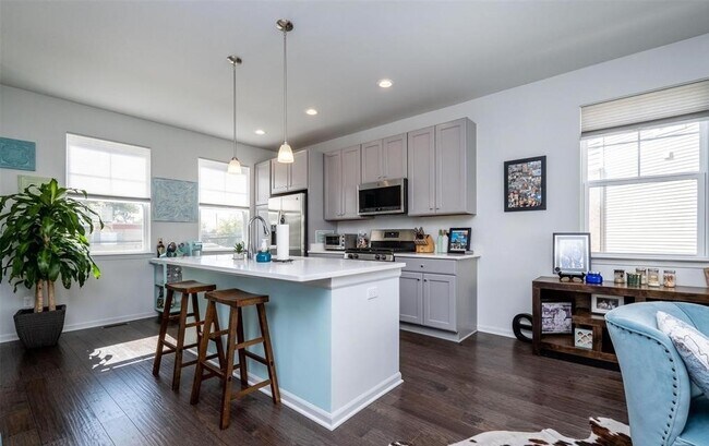 Kitchen - 2500 Normandy Rd