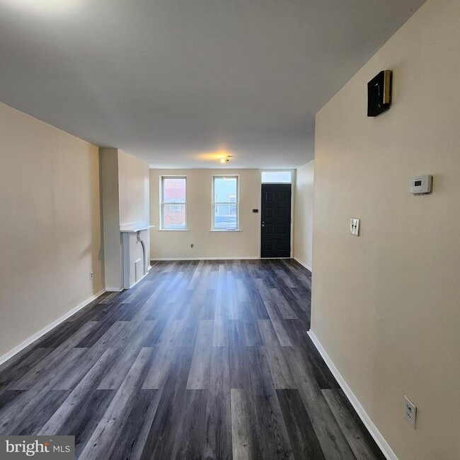 Building Photo - 2450 N Fairhill St