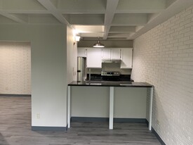 Kitchen, Stainless Steel Appliances - Park View Apartments