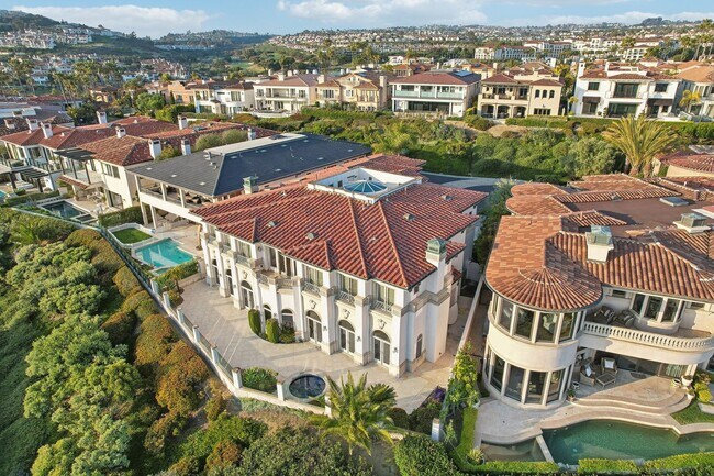 Building Photo - OCEAN VIEW CUSTOM BUILT LUXURY ESTATE