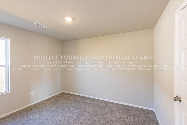 Building Photo - 2590 S Ouachita Dr