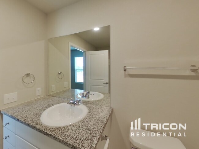 Building Photo - 5603 Apricot Mist