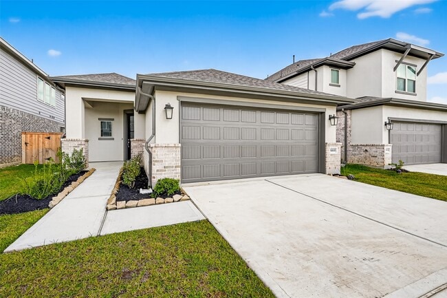 Building Photo - 31810 Autumn Spur Ln