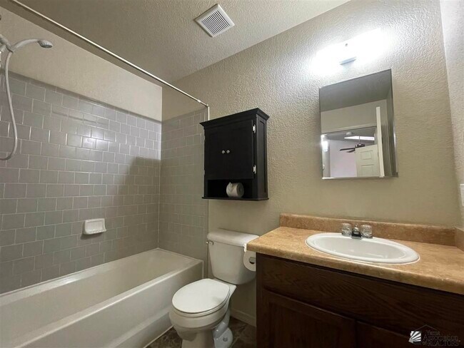 Building Photo - 9027 E 31st Ln