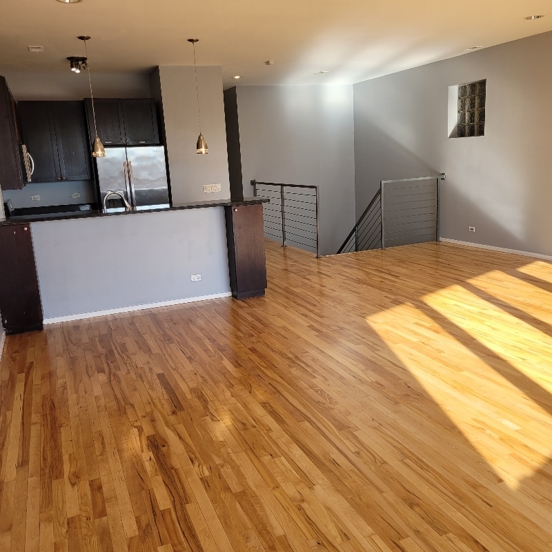 Building Photo - 2440 W Madison St