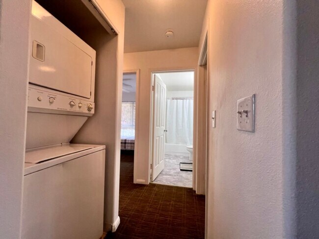 Building Photo - Furnished 3 Bedroom 2 bath Ali'i Lani Condo Top floor *Pet Friendly!