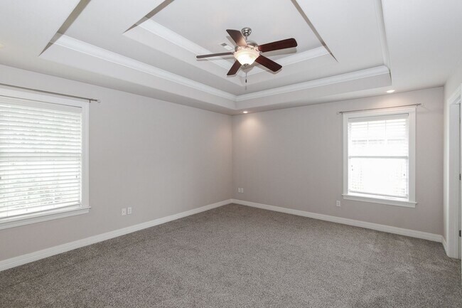 Building Photo - Stunning 3 Bedroom Home in Farmington
