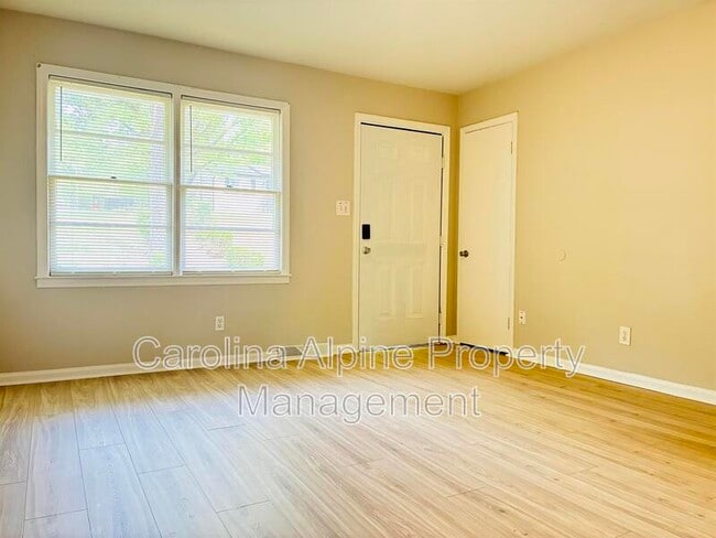Building Photo - 6800 Fieldvale Pl