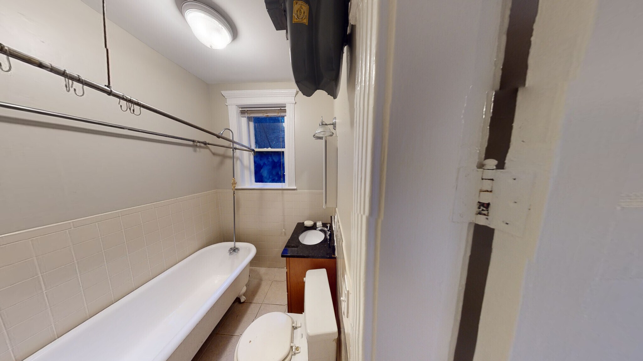 Building Photo - 56 Burbank St