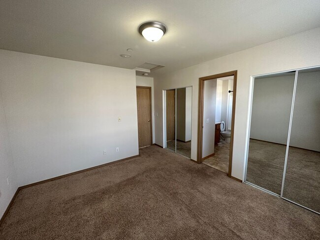 Building Photo - 2263 Bobs Hollow Ln