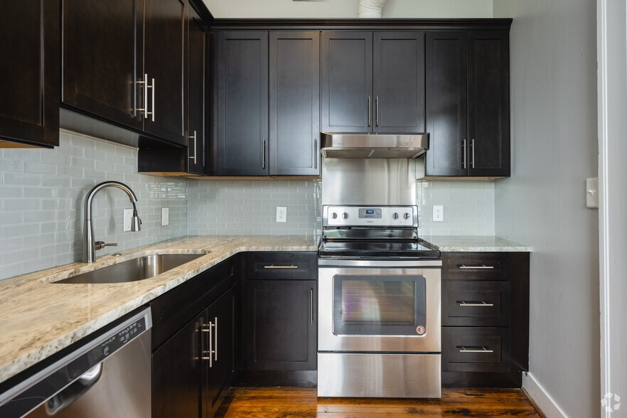 2BR, 2BA - 1200SF - The Palmetto Lofts