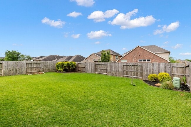 Building Photo - 18115 Westward Dale Dr