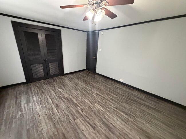 Building Photo - 609 Martin-