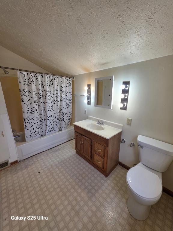 Building Photo - 820 S Locke St